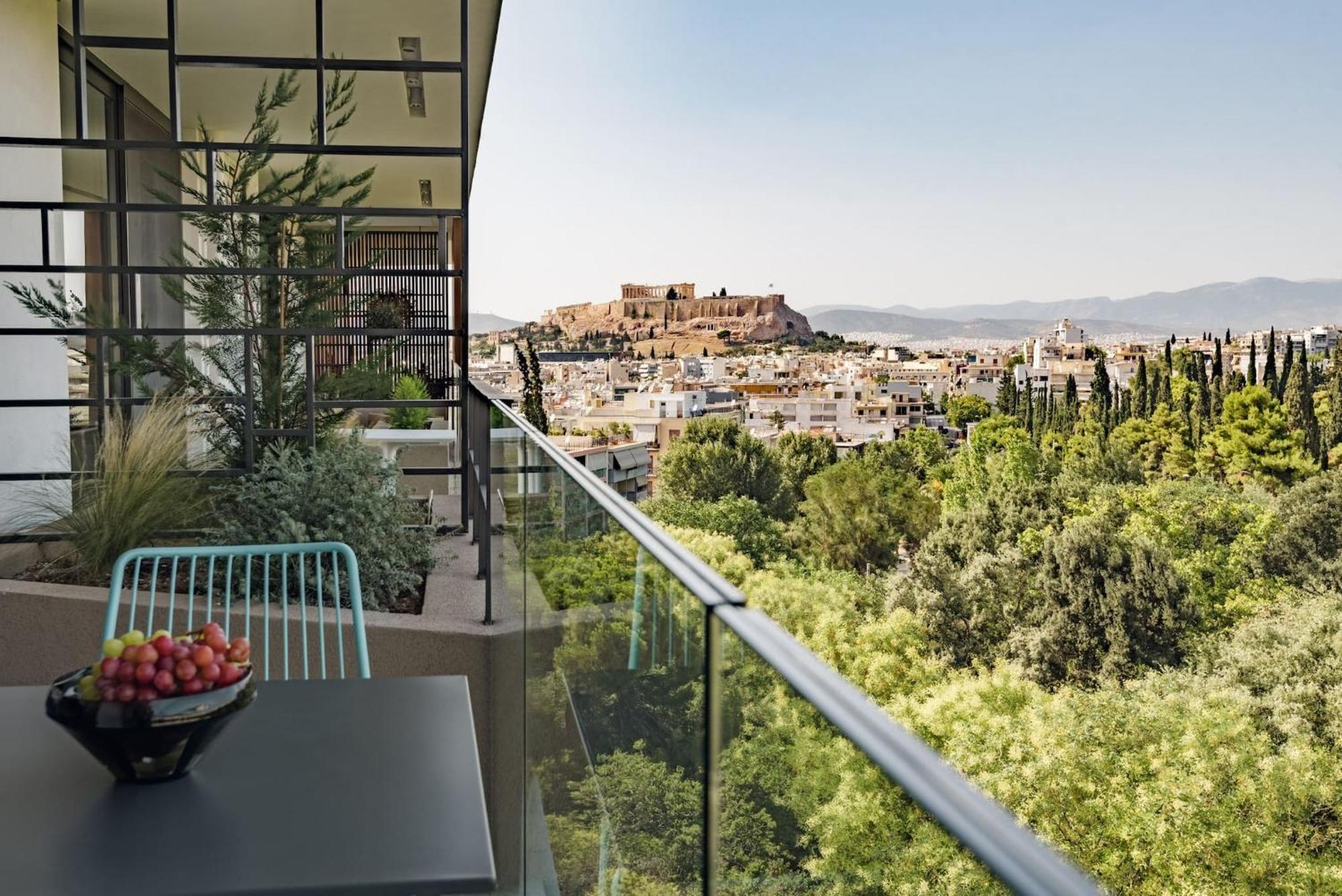 אתונה Urban Apt With Stunning Acropolis View & Roofdeck מראה חיצוני תמונה